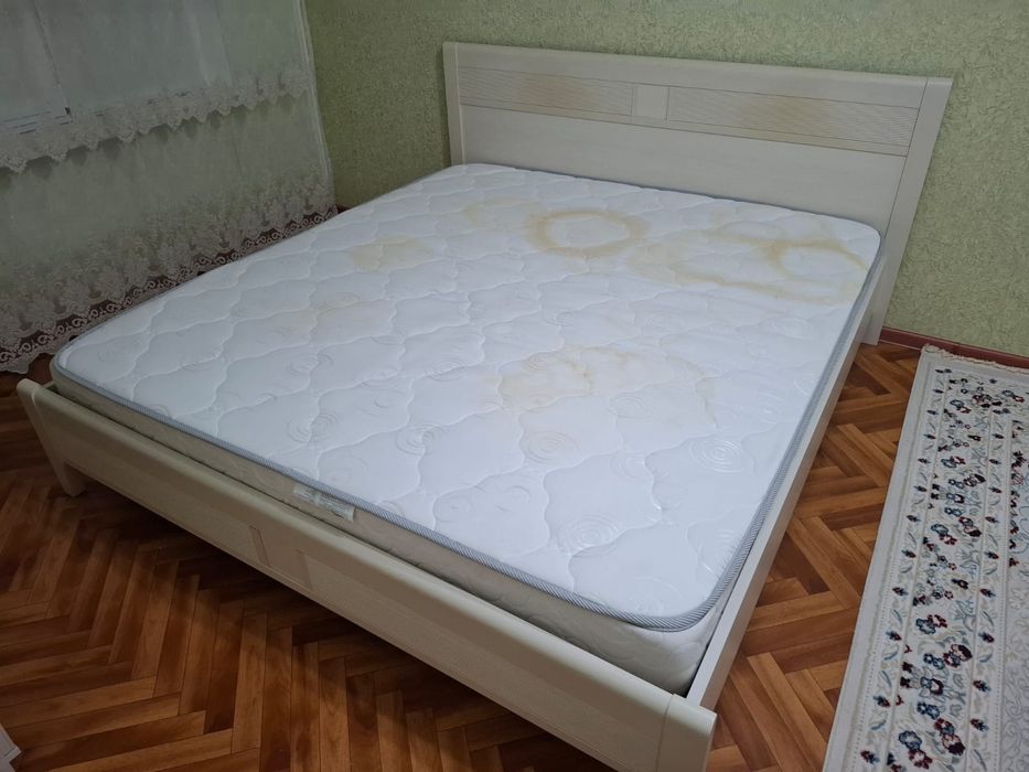 Продается двухспальная кровать