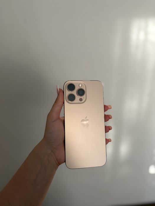 iPhone 16 Pro Max – Desert Titanium – Stare impecabilă