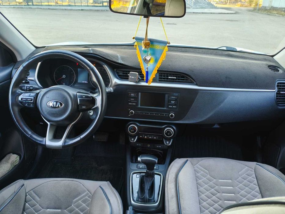 Продам машину Kia Rio