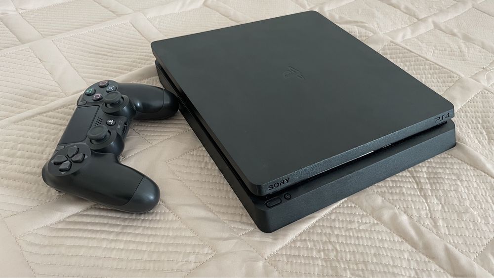 Sony playstation 4 1 TB
