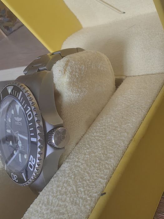 Титаниева Invicta 0460 с механизъм  NH35A на Seiko