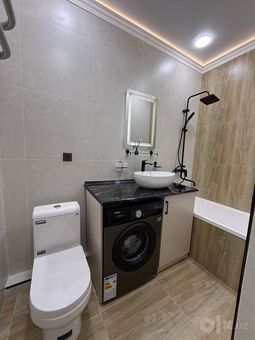 O‘zgarish metrosi yaqinida 2 xonali shinam kvartira ijaraga beriladi.
