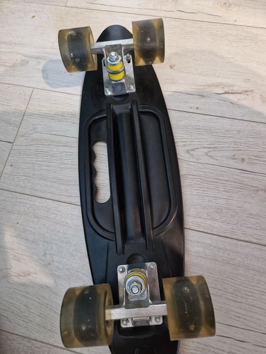 Продам скейт детский