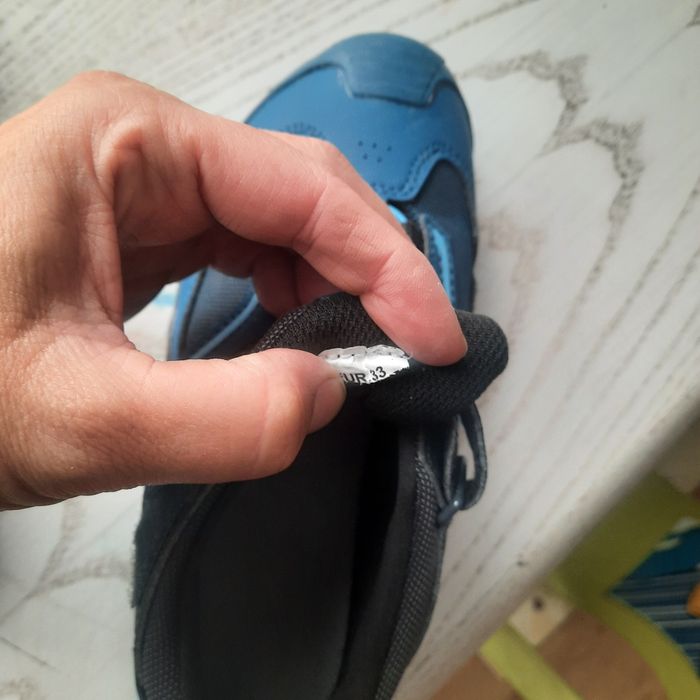 Adidasi, pantofi impermeabili drumetie marime 33