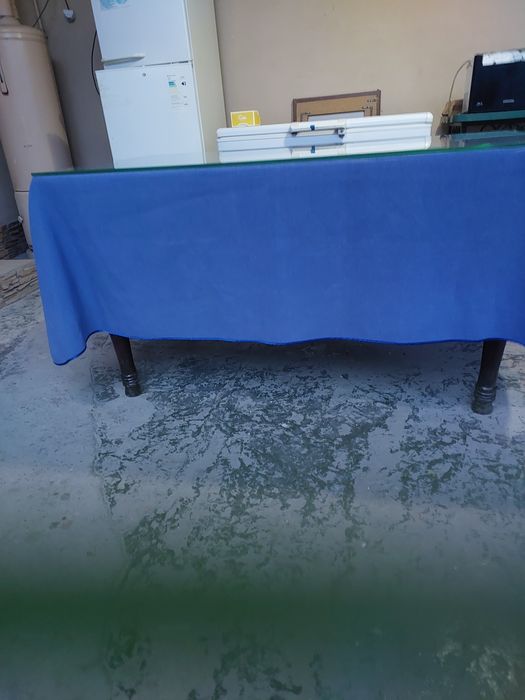 Продам стол обеденный