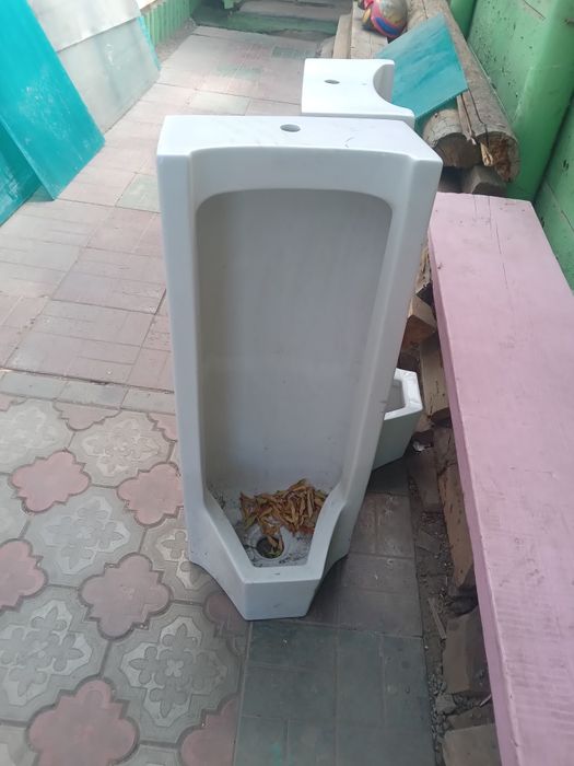 Писсуар мужской б/у.