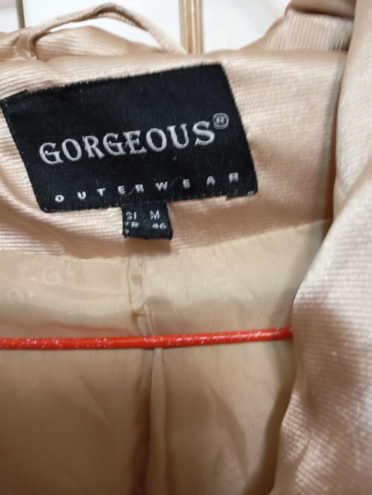 Златисто яке с естествени пухчета