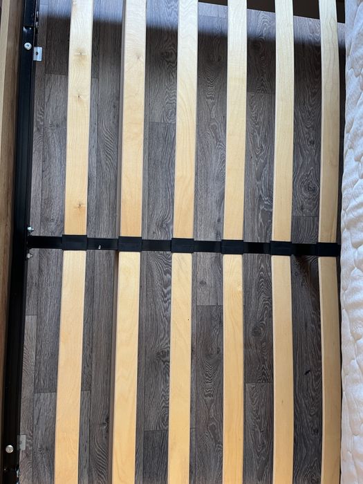 Спальная кровать