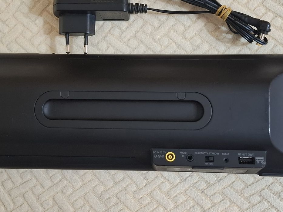 Vând boxa Sony Bluetooth