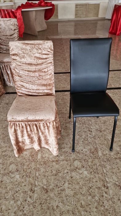 Люстра и стулья ресторанные декоры