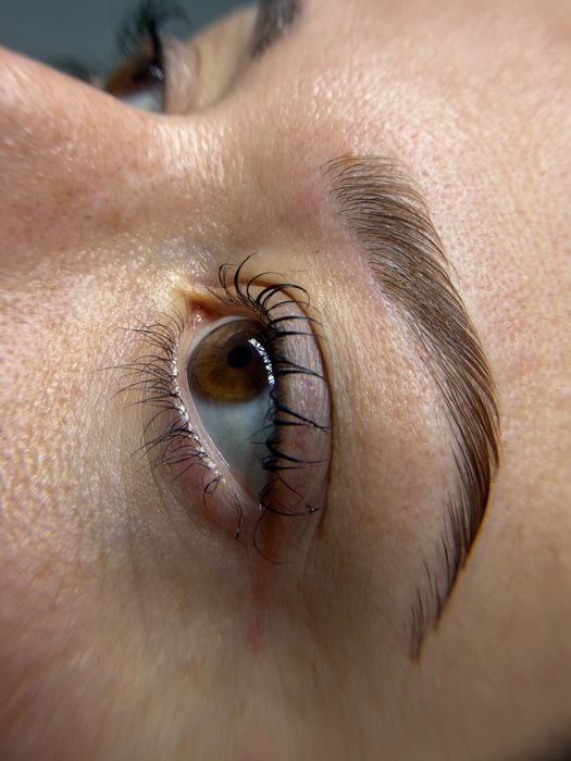 Ламиниране на мигли/вежди