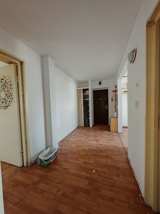 Apartament 2 camere decomandat și loc parcare cu copertină inclus