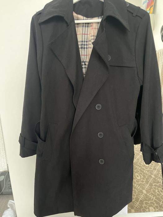 Тренч черный.