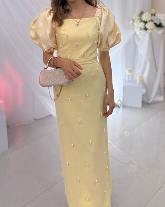 платье жёлтого цвета