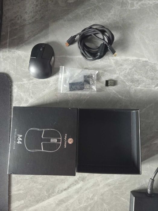Mouse gaming keychron m4