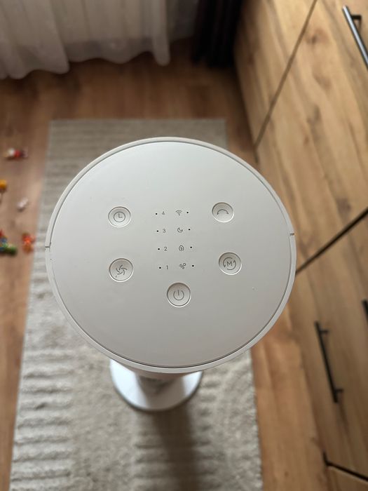 Xiaomi Smart Tower Fan cu design alb