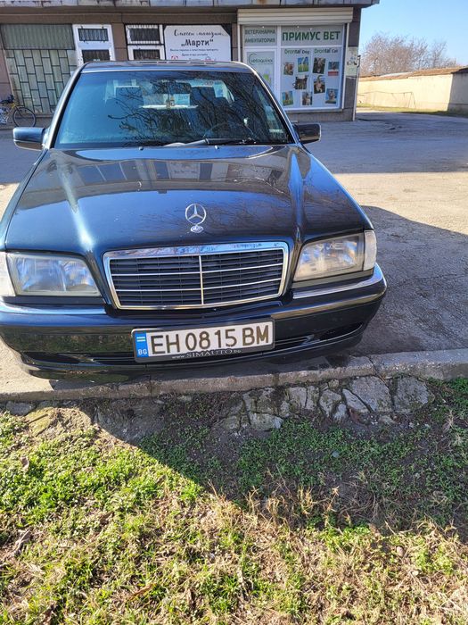 Мерседес С250тд седан.