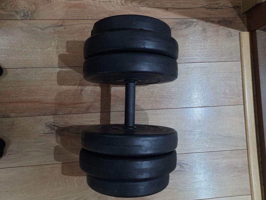Отдaм дapoм гантели