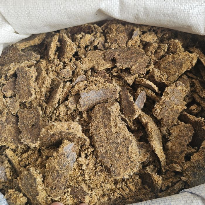 Шрот, жмых, кунжара.