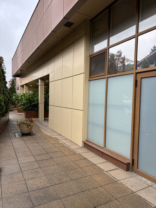 Spatiu comercial premium de inchiriat