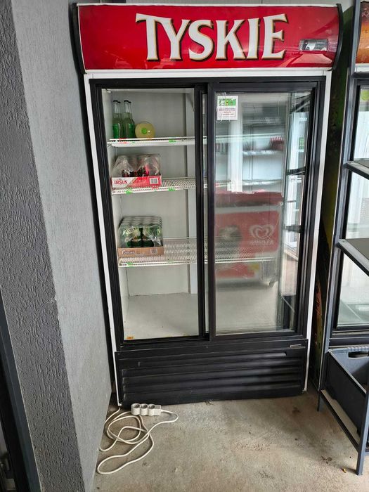 Frigider vertical bauturi