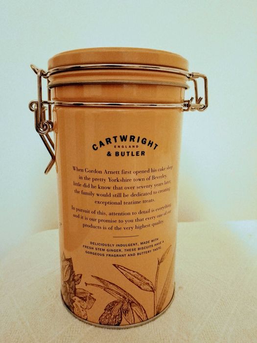 Фруктиера и кутии за съхранение