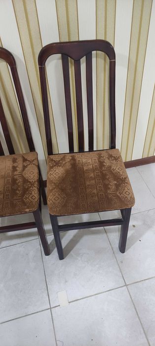 Стул б/у  не хорошим состояние