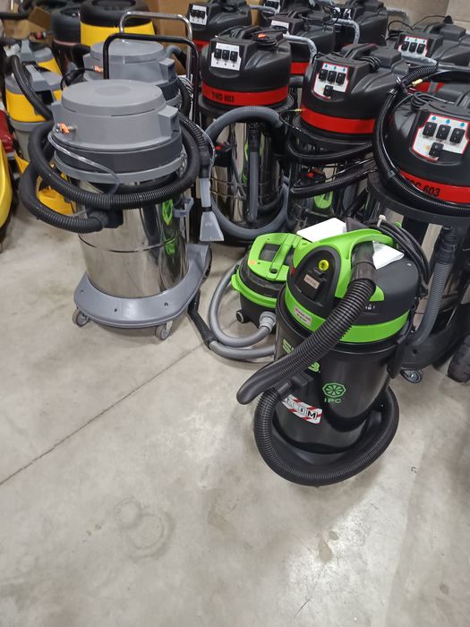 Професионална перяща прахосмукачка