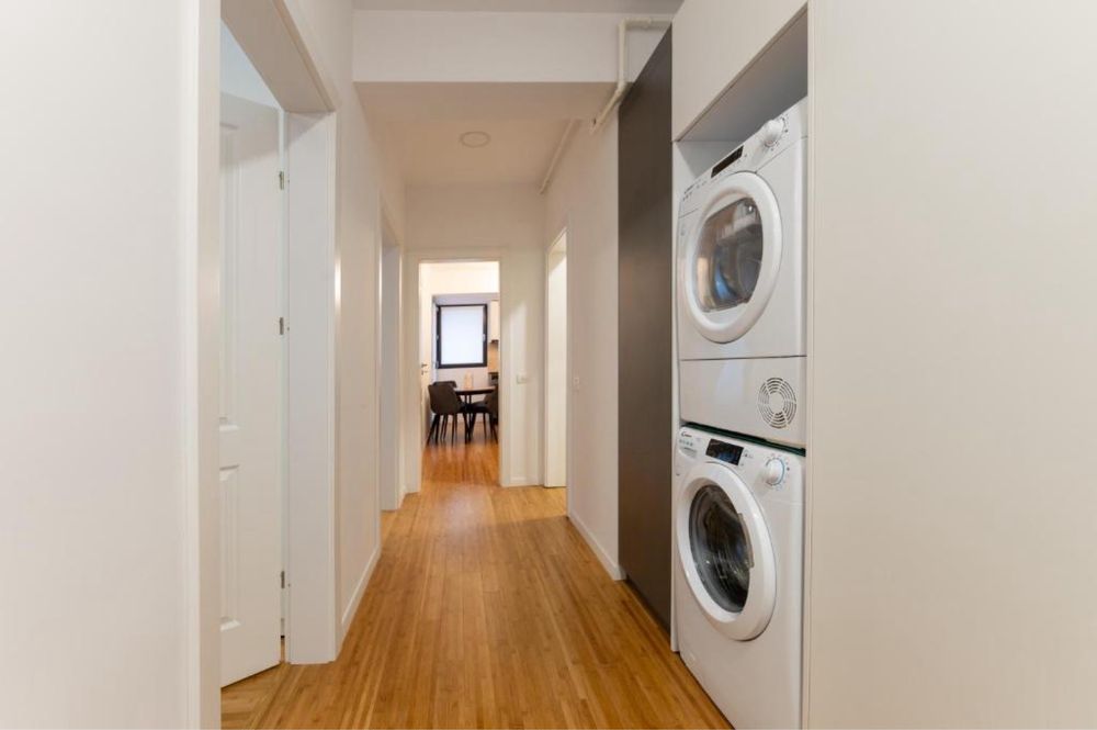 Inchiriem apartament 3 camere KM 0