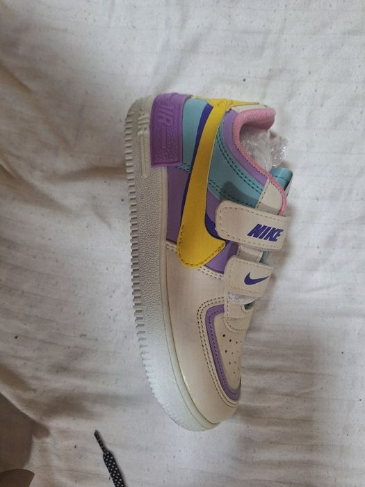 Adidasi nike noi marim 33