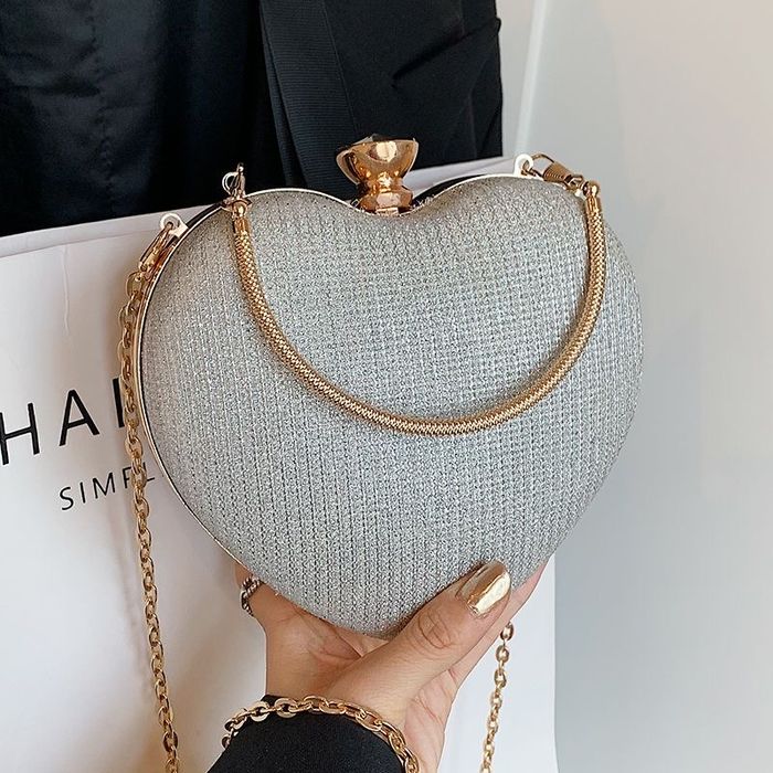 Продаю сумки в виде сердечки