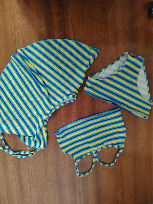 Продам детские купальники
