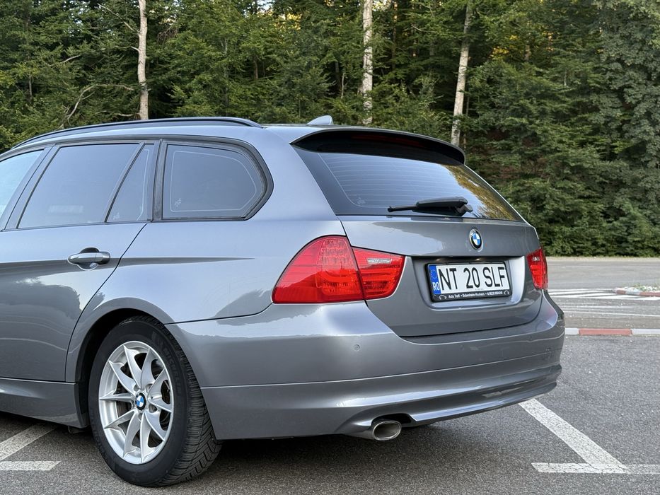 BMW E91 320d  Automat / Dakota Beige / Harman Kardon-Logic 7  / Comfort Access  / BiXenon