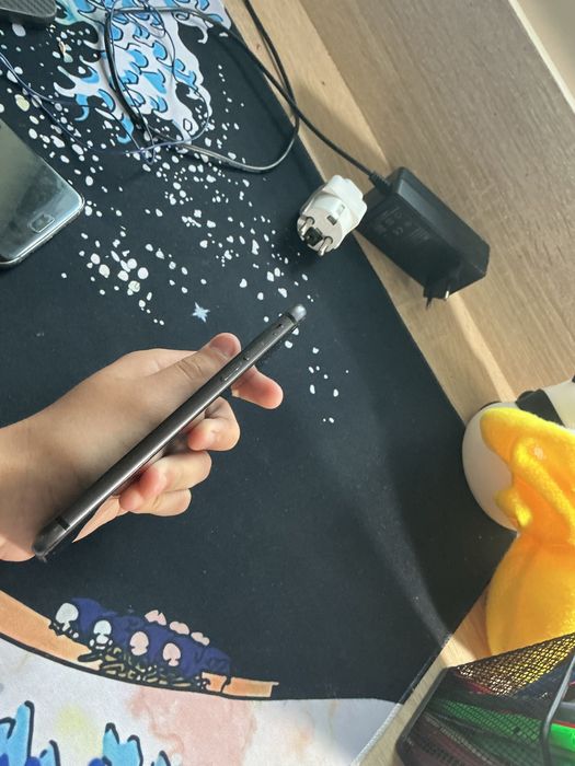 Iphone 7  продам
