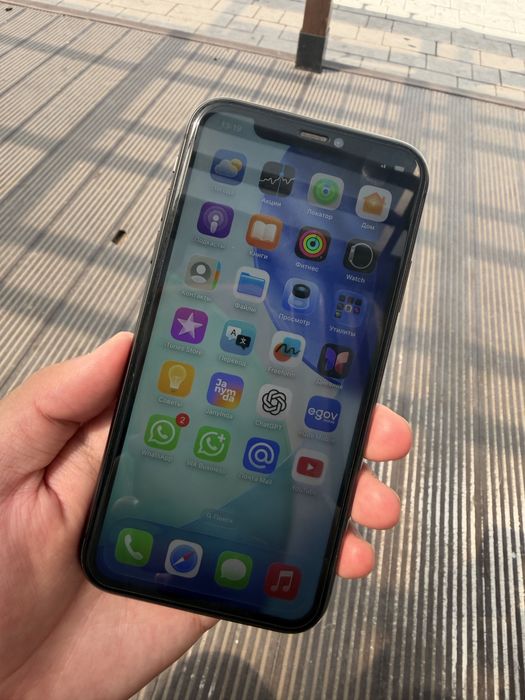 Продам iPhone 11 64GB