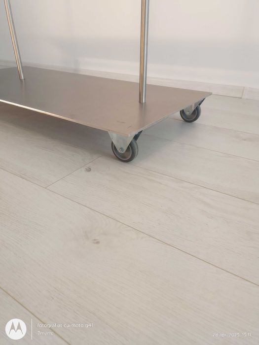 Stative inox inbracaminte