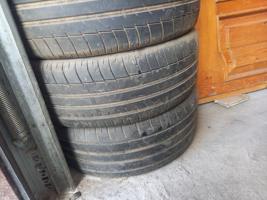 Продам покрышки р17 на камри