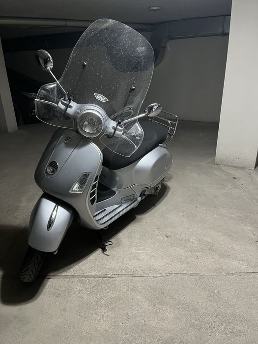 Продавам Веспа GTS 250/Vespa GTS 250