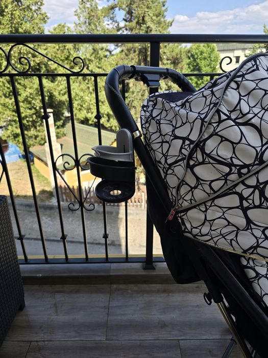 Лятна количка Peg Perego Selfie  + ПОДАРЪЦИ - ПЕРФЕКТНА!