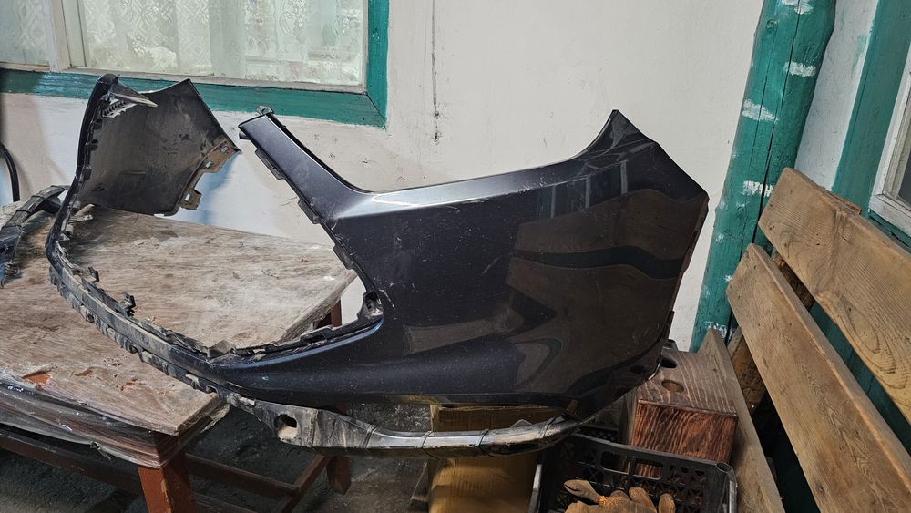 Продам передний бампер верх и низ Jac s3