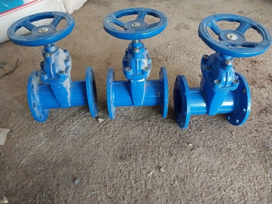 Чугунный задвижной кран