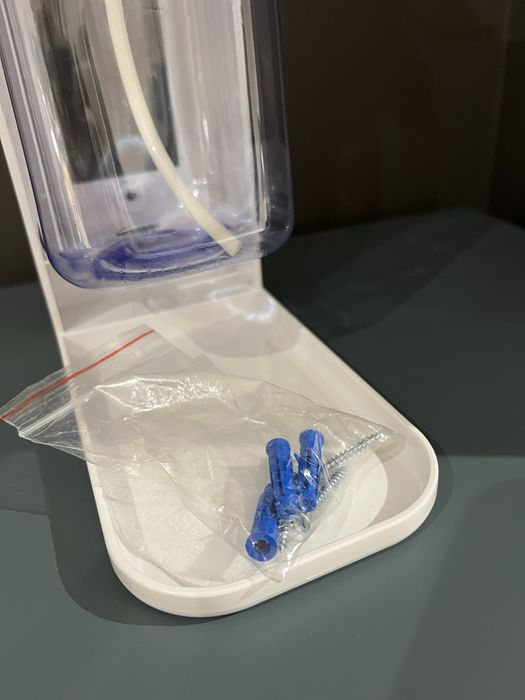 Дозатор для антисептика