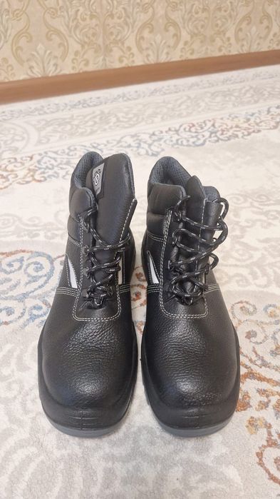 Спец ботинка . размер 42
