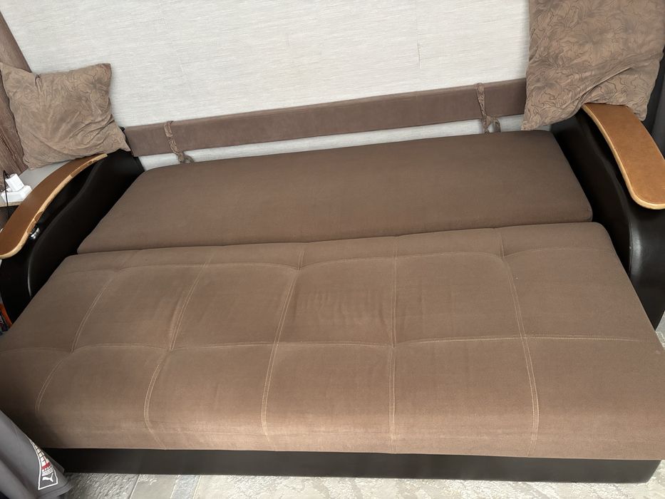 Продам двухместный диван