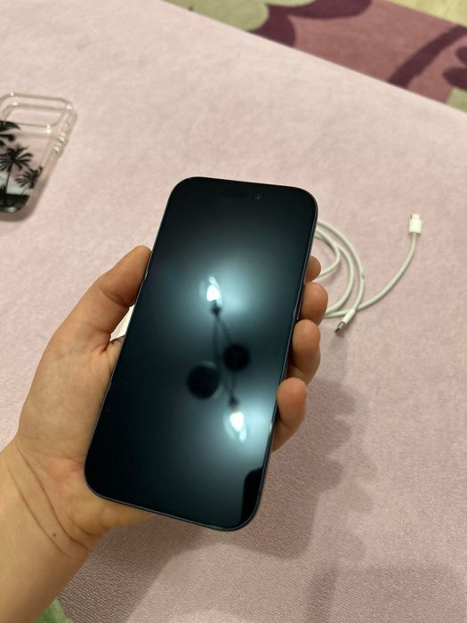 Iphone 17 pro,голубой