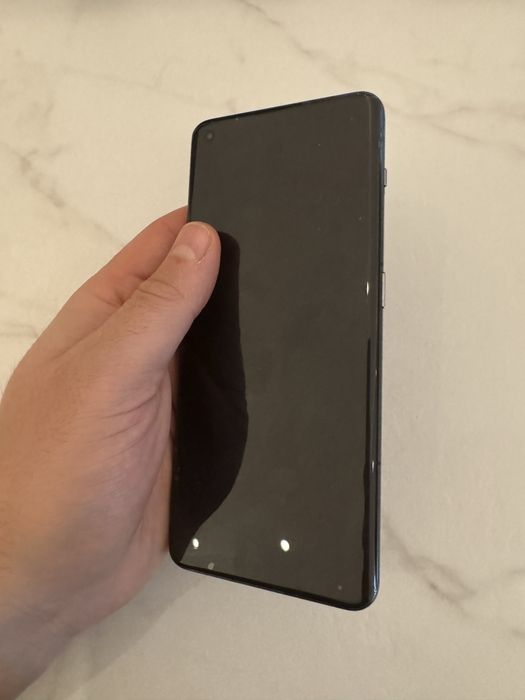 One Plus 11 5G 256Gb 12 Gb RAM