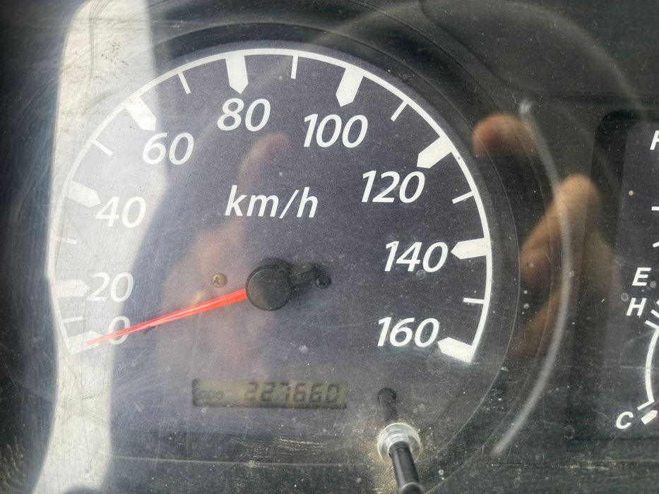 Isuzu npr basculanta