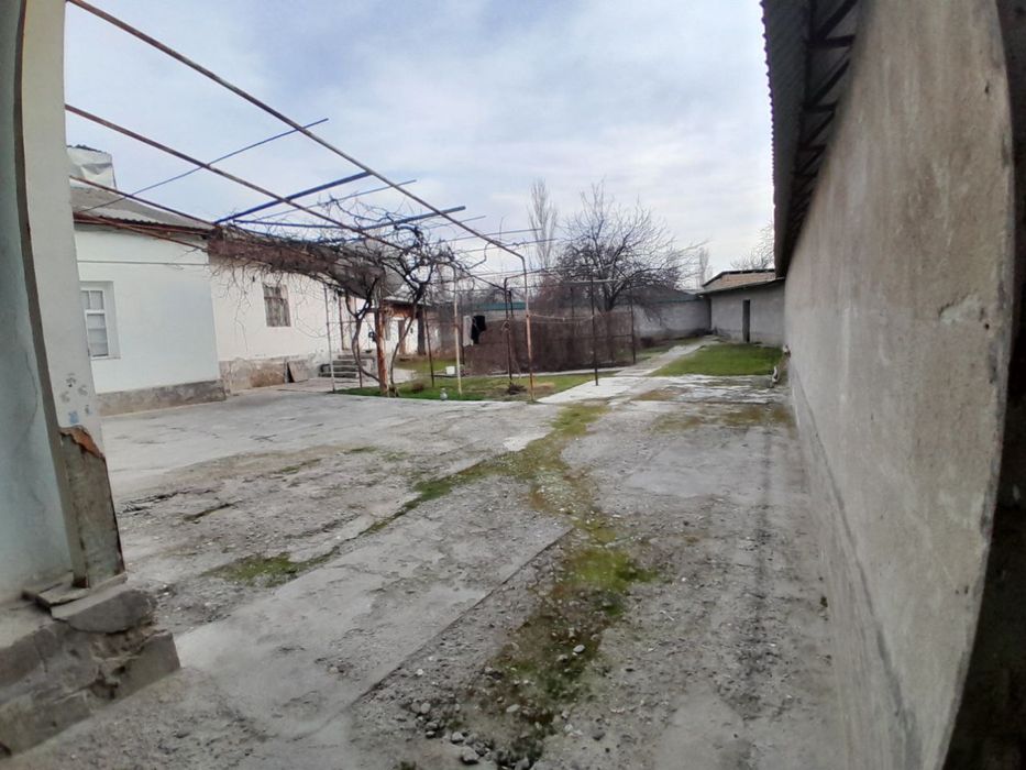 Jizzax 25 yo’lida joylashgan uy sotiladi