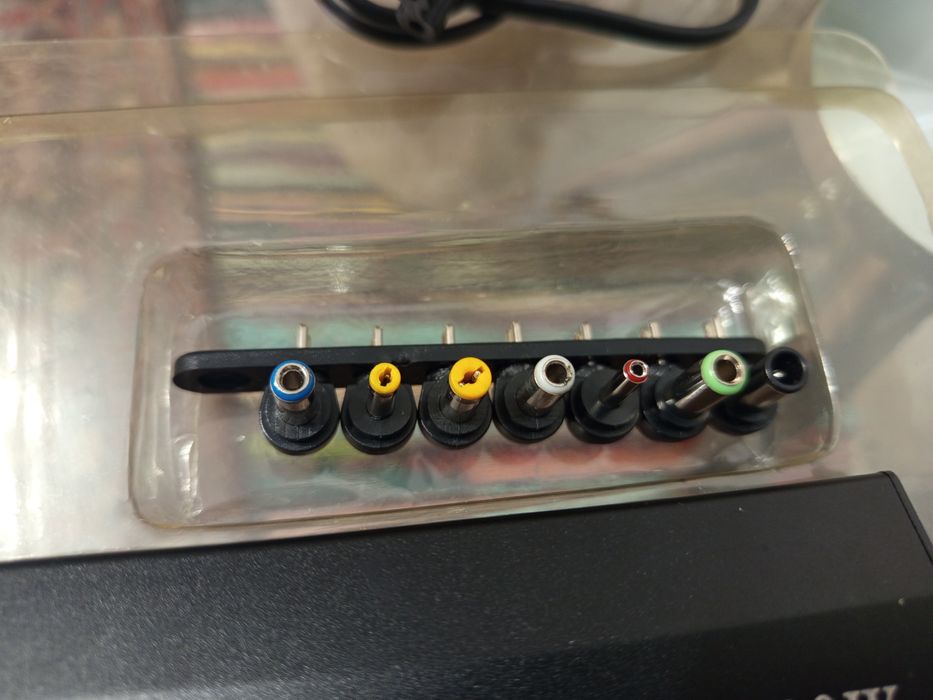 Адаптор 220/12 волта