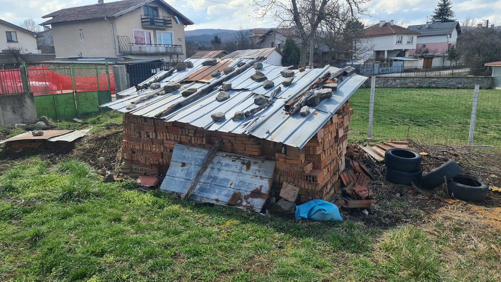 Тухли  15000 бр., общ.Елин Пелин.  Продават се накуп.